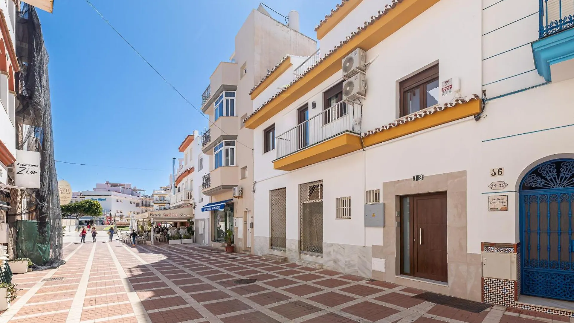 797 Holiday Rentals- Carrasco Beach 2 Torremolinos